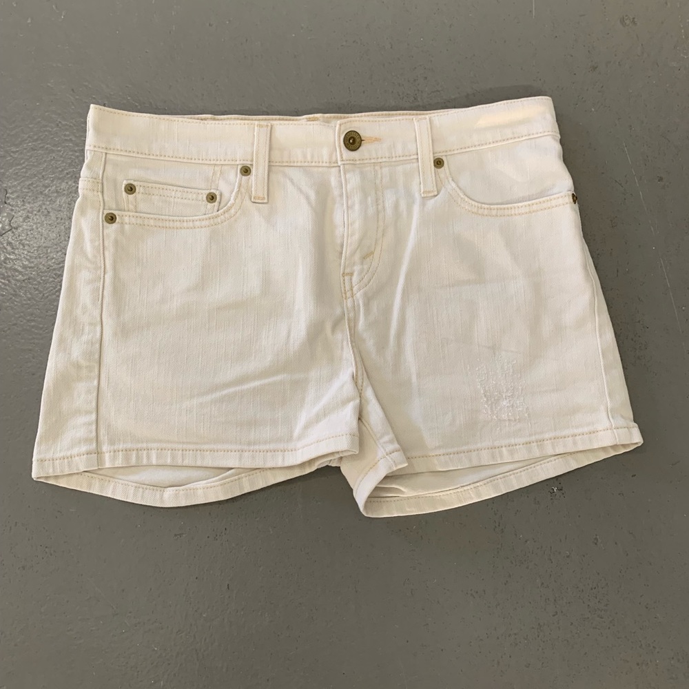 Levi’s Cream Wash demin shorts
